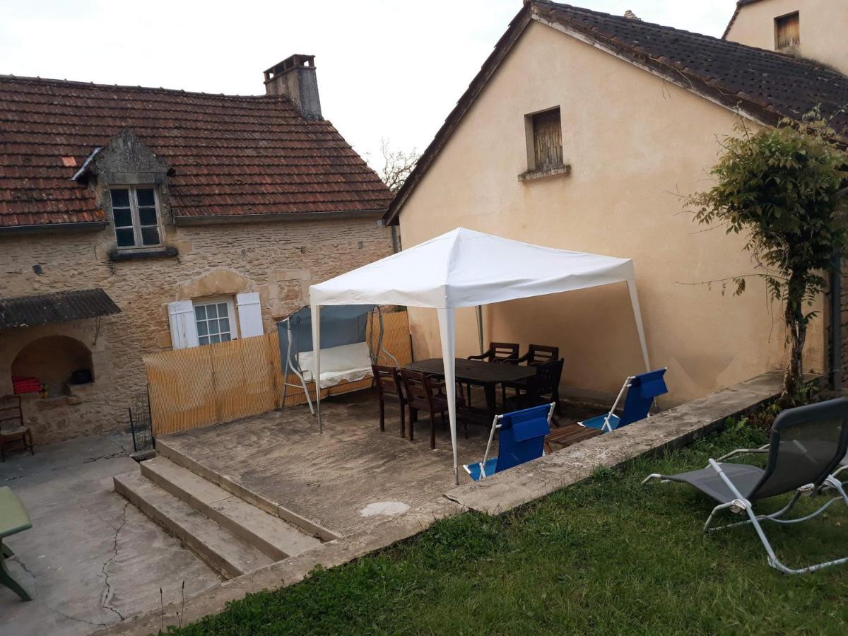 Gite Du Bouyssou Carsac-Aillac Kültér fotó
